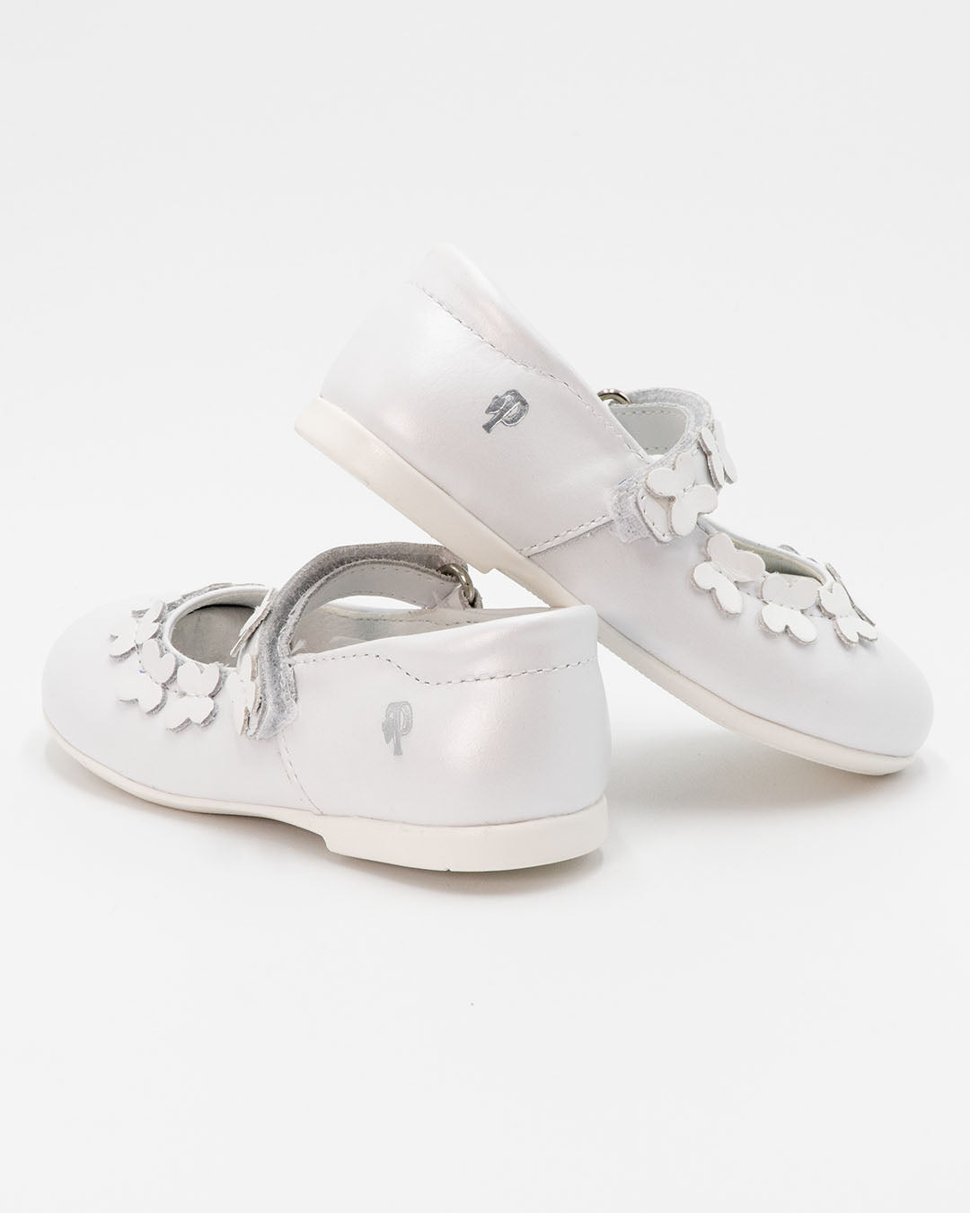 Ballerina in pelle con farfalline