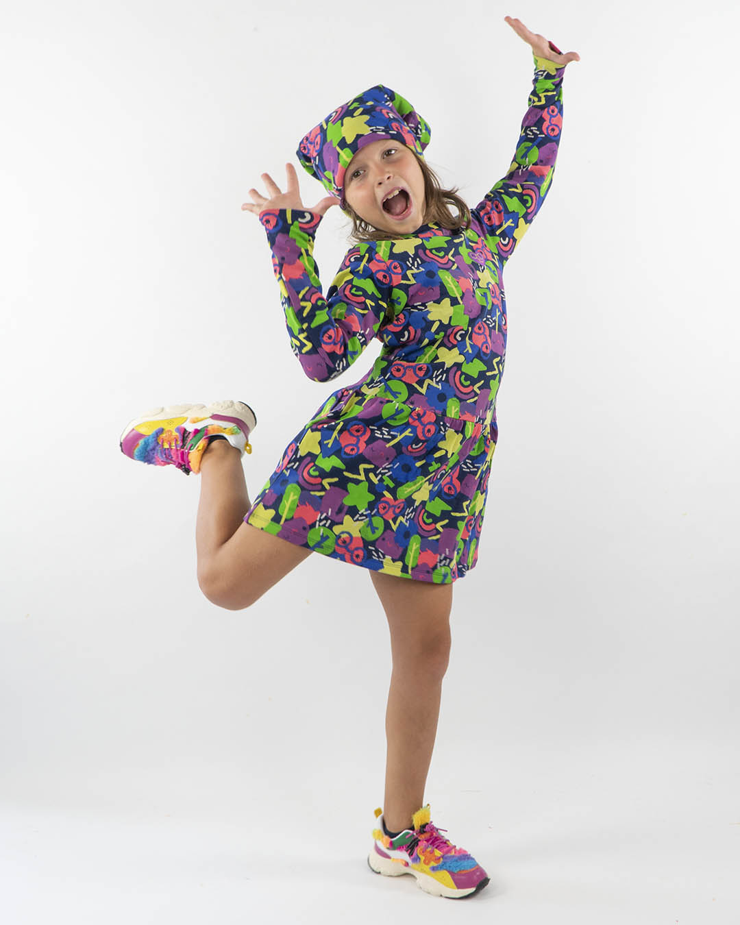 Abito in felpa a fantasia con balza