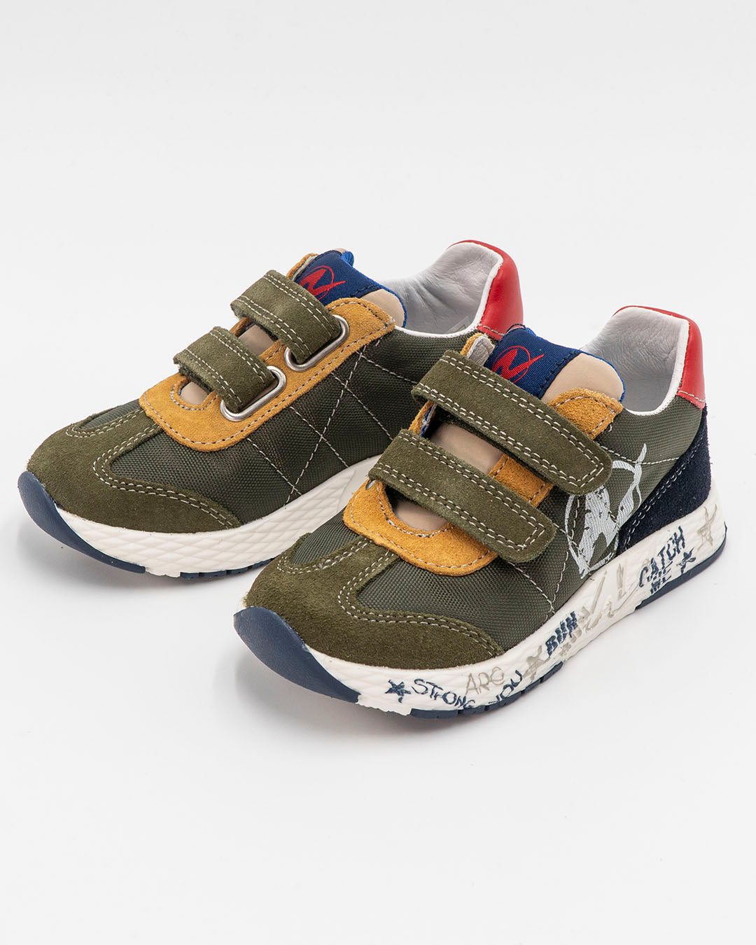 Scarpe in pelle e tessuto con strappi NATURINO