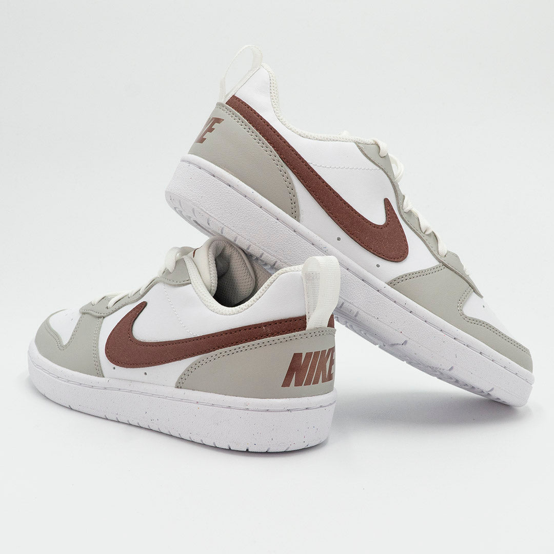 Scarpe con laccio e baffo marrone NIKE