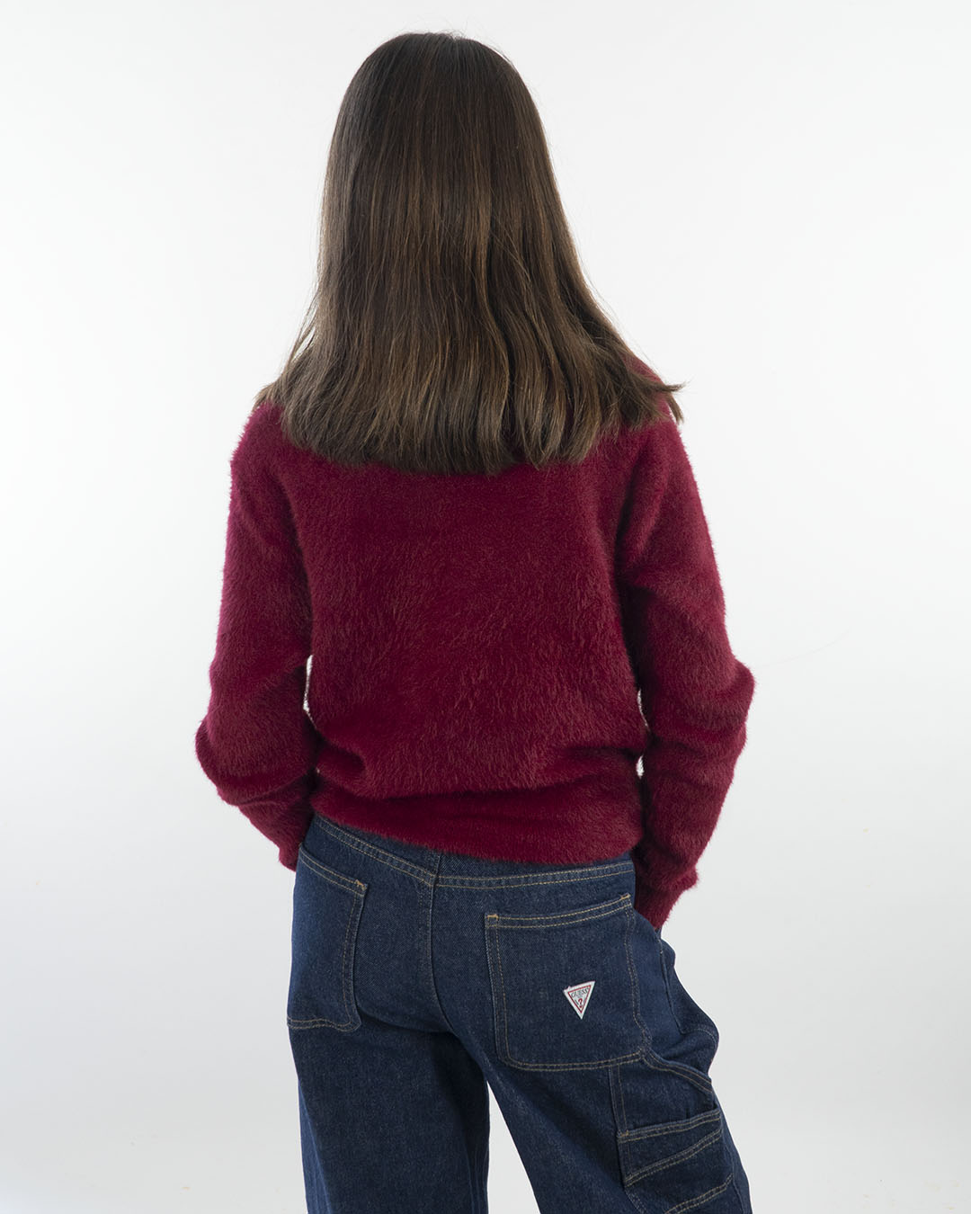 Maglione peloso con logo ricamato dorato GUESS