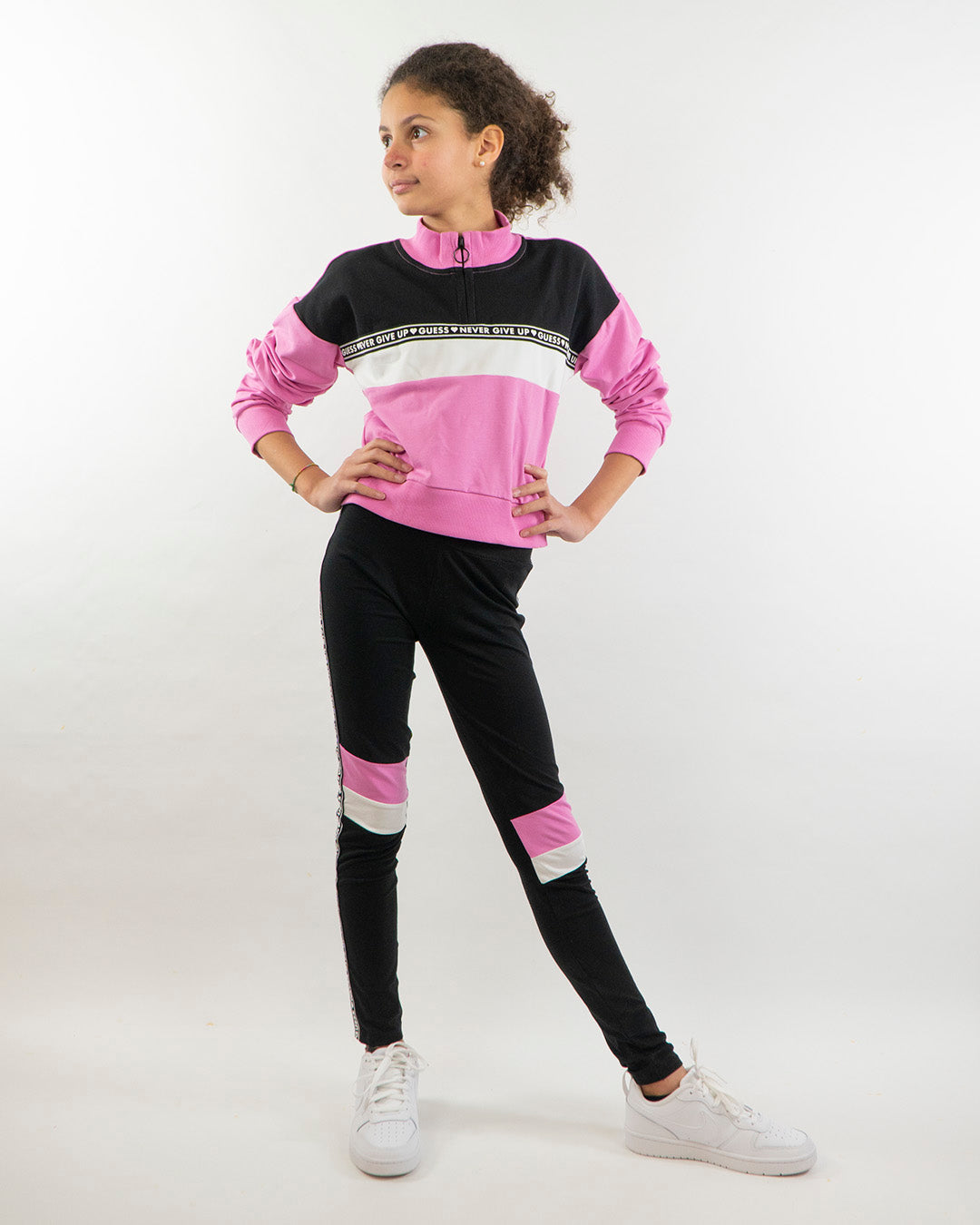 Felpa con mezza zip e leggings