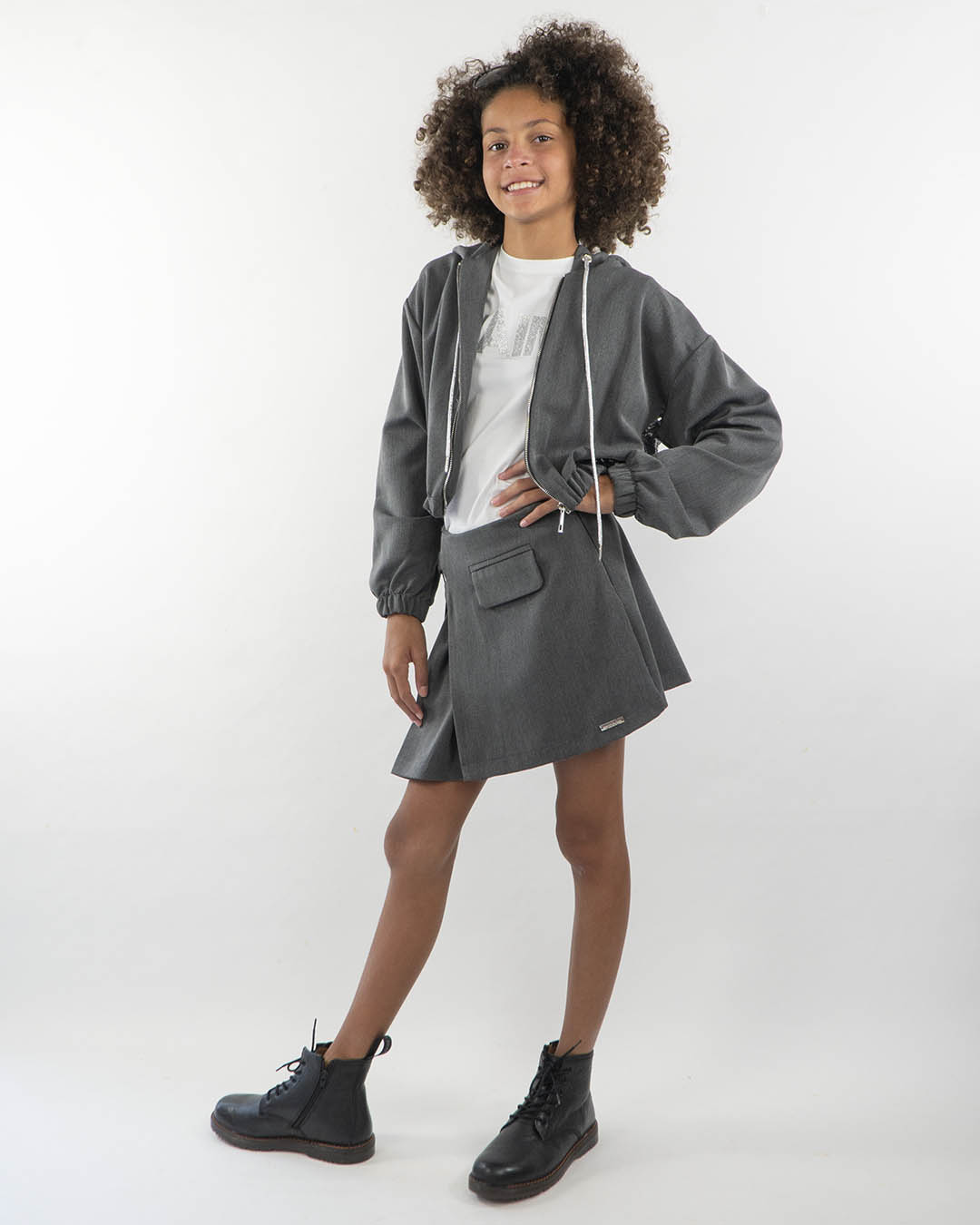 Gonna con cinturini laterali