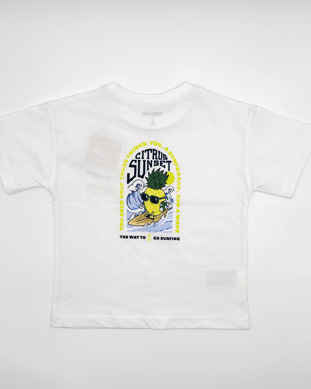 T-shirt manica corta con surf