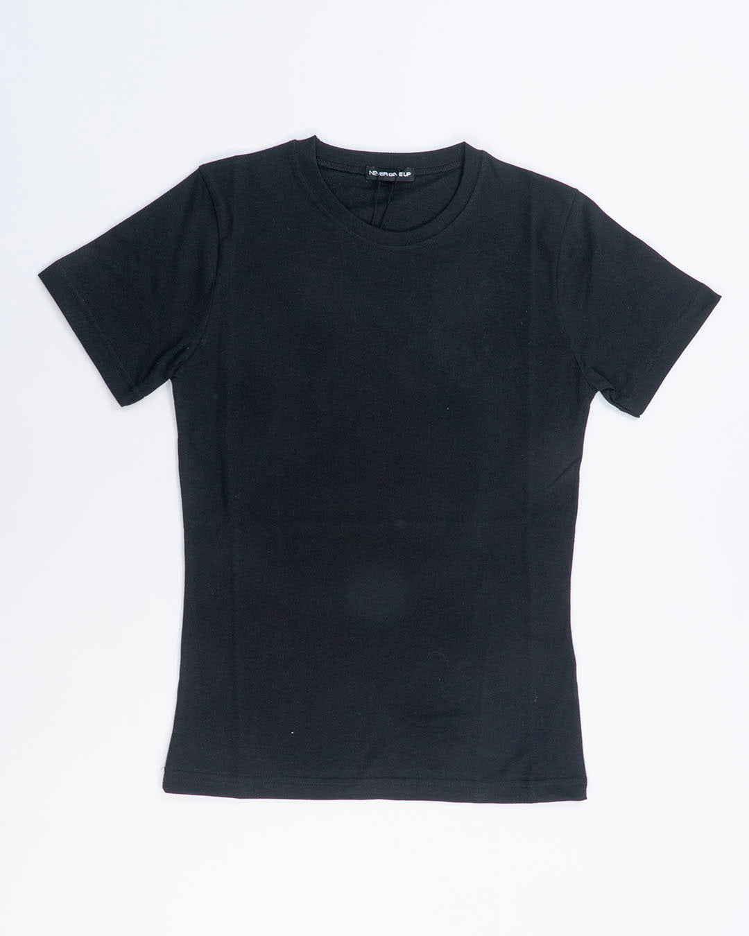 T-shirt con scritta sulla schiena