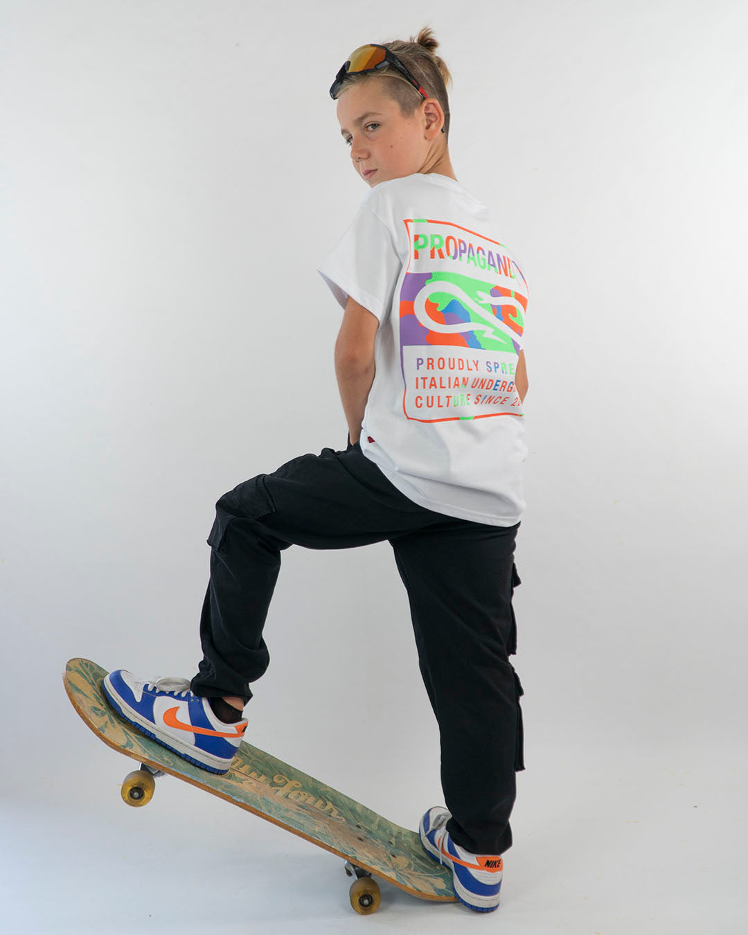 T-shirt con snake logo colorato PROPAGANDA