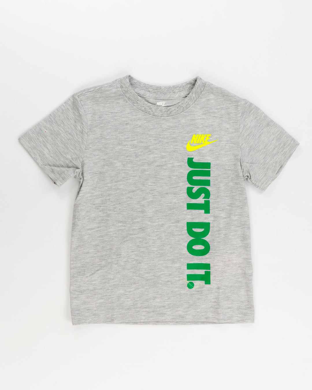 Completo 2 pz. con pantaloncino verde NIKE