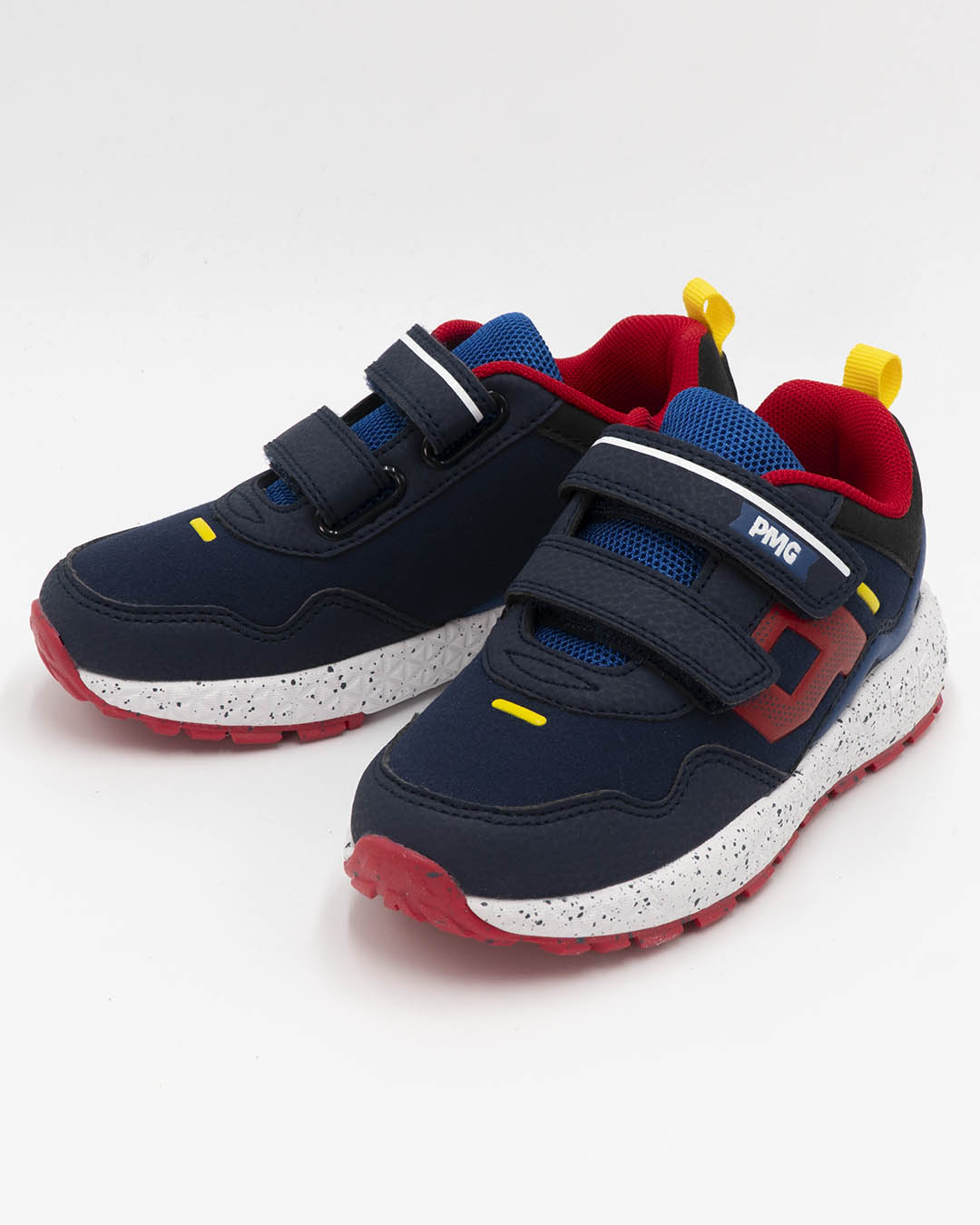 Scarpe con strappi e suola a macchiette PRIMIGI