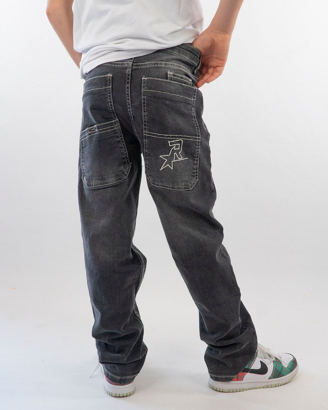 Jeans elasticizzato con ricamo sulla tasca I DO