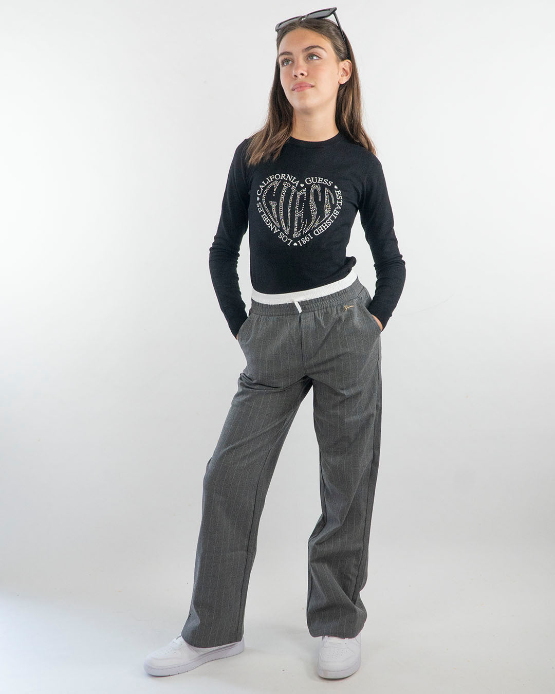 Maglioncino in viscosa con logo glitterato GUESS