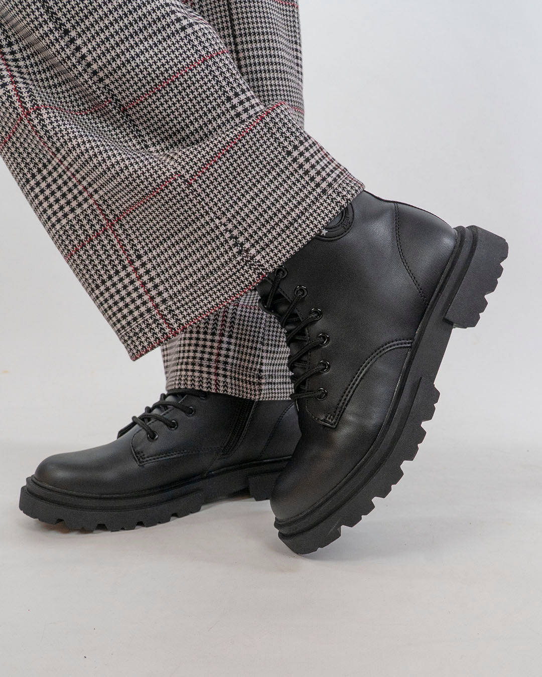 Pantaloni larghi a quadri MAYORAL