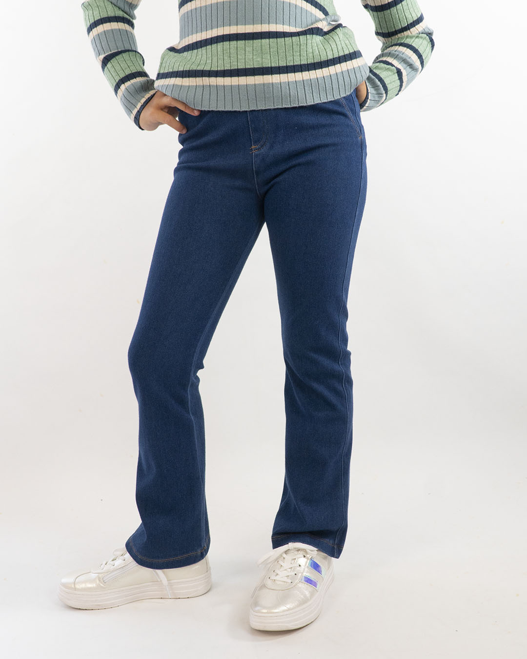Jeans elasticizzato a zampa MAYORAL