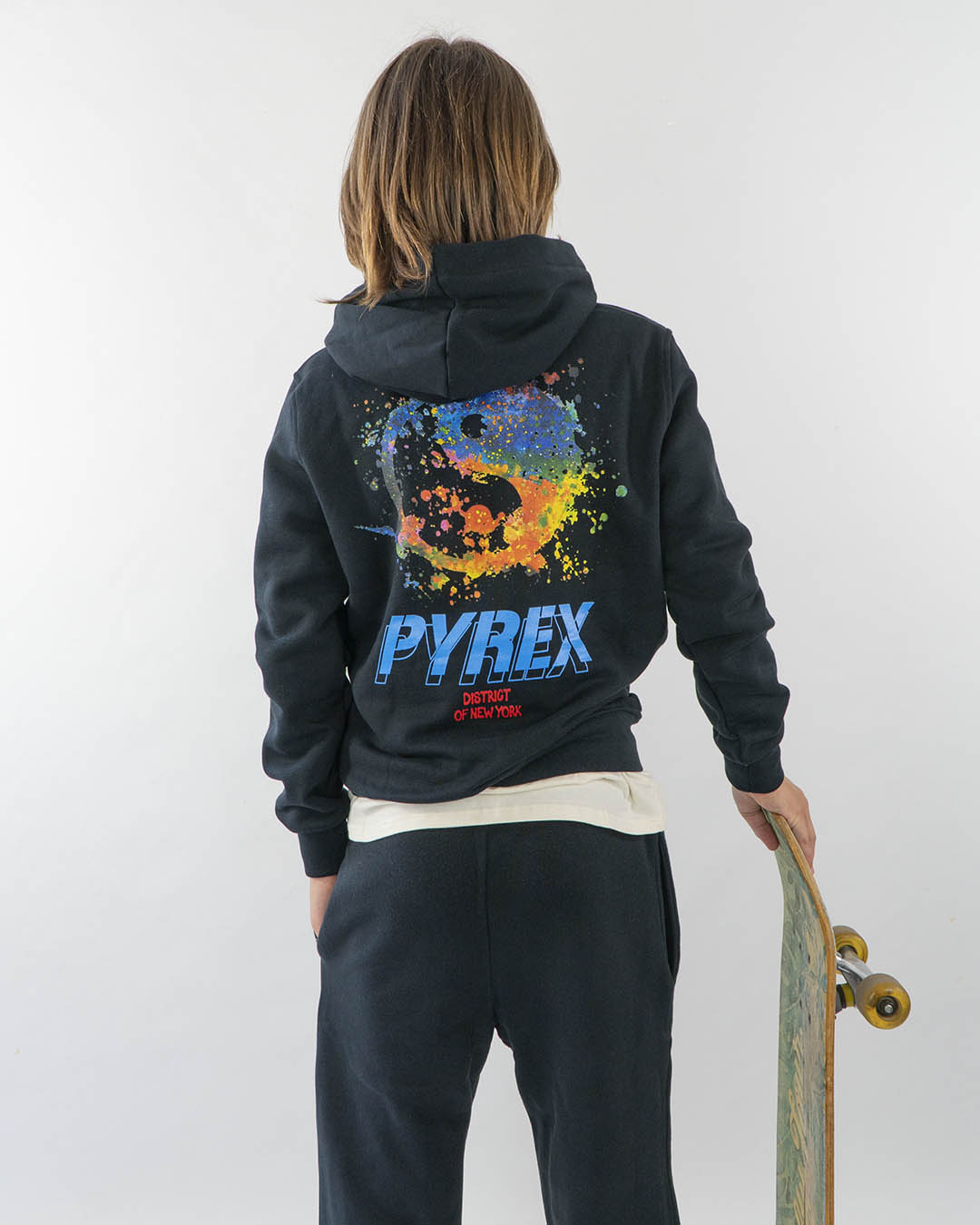 Felpa con cappuccio e stampa dietro