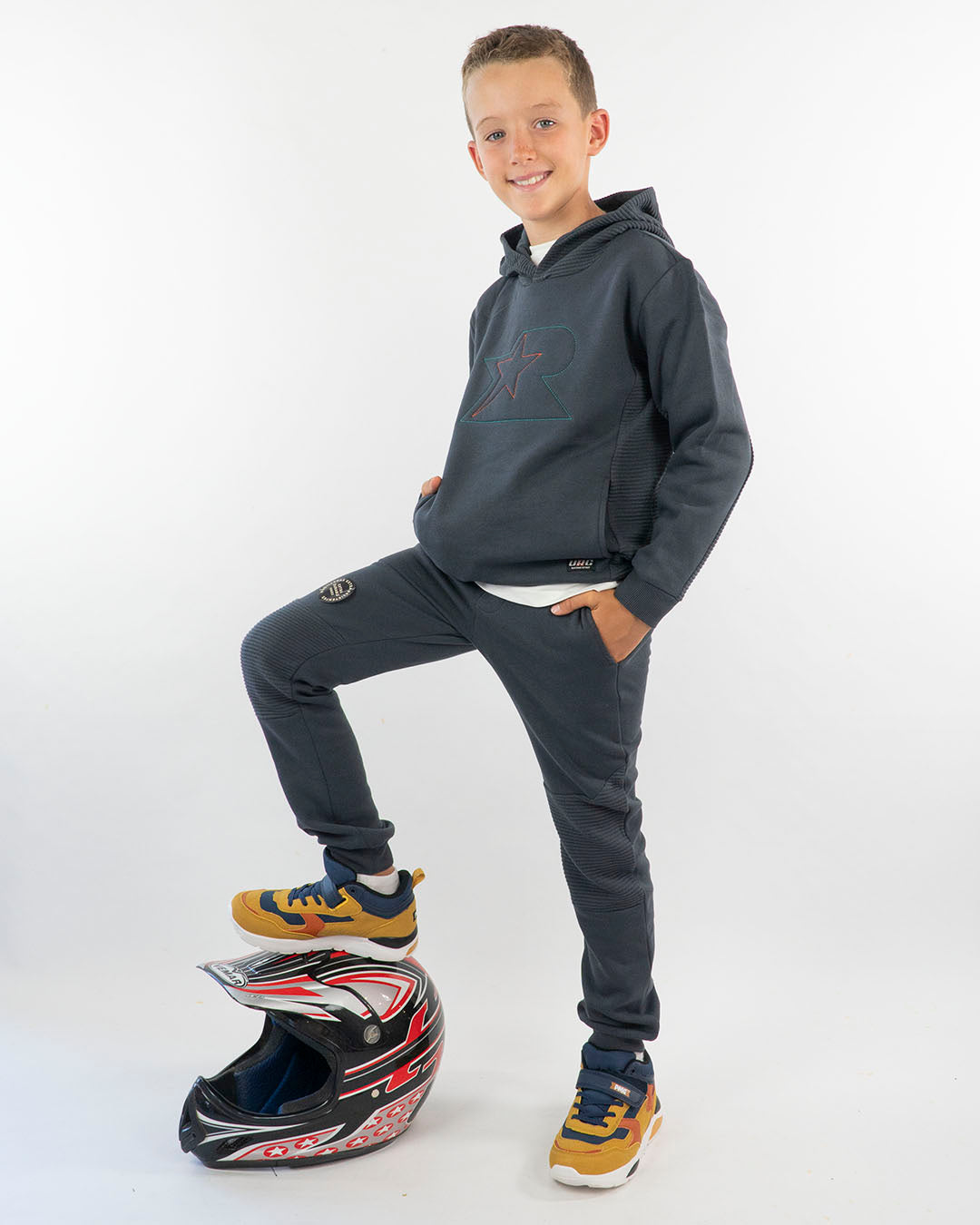 Felpa con stella e particolari rigati MAYORAL