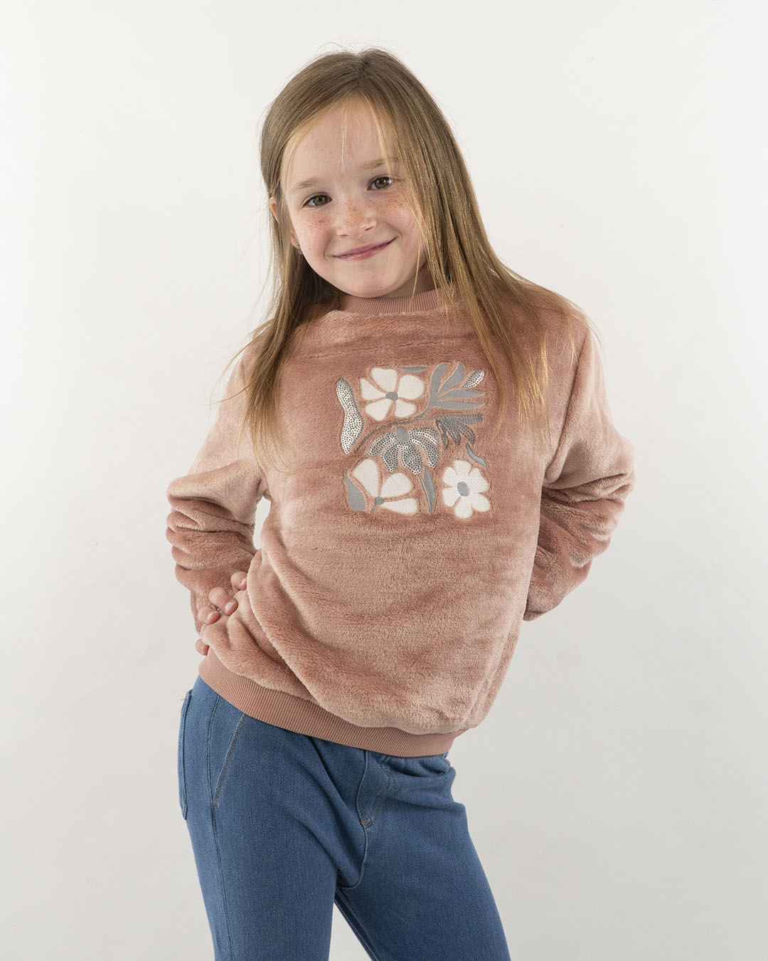 Pullover in pelo con fiori e pailettes MAYORAL