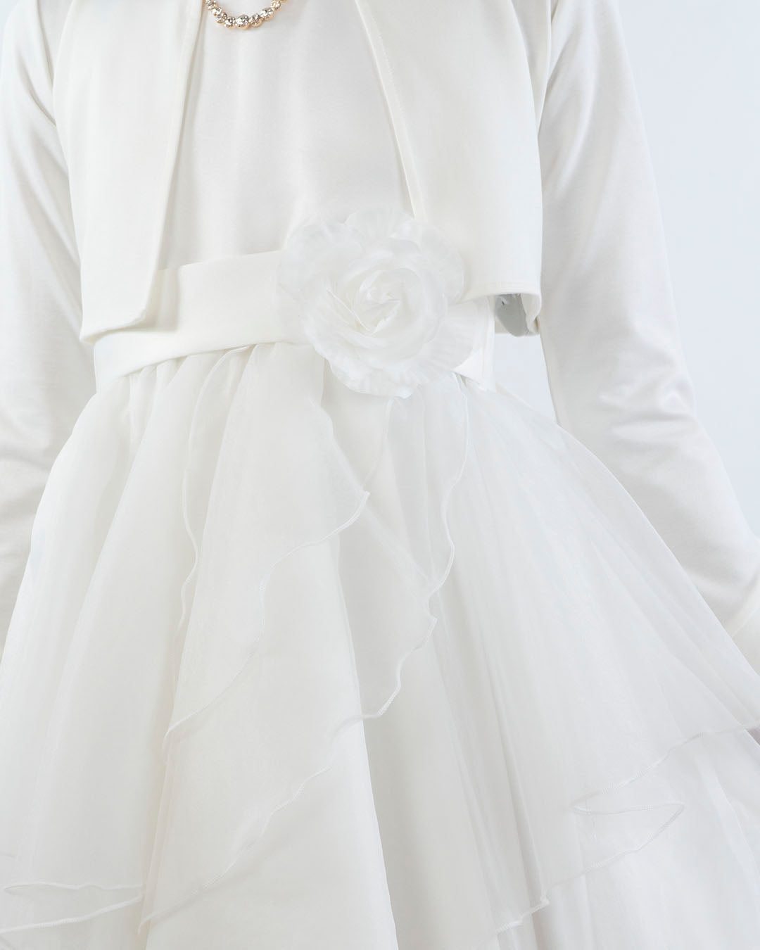 Abito con balze in tulle e fiore in vita I DO