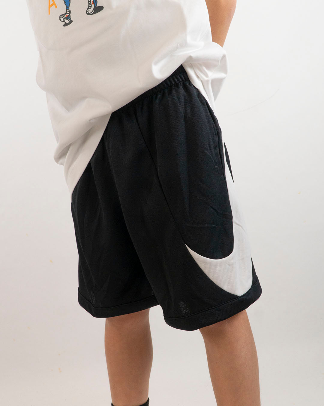 Pantaloncino con bordo a contrasto NIKE