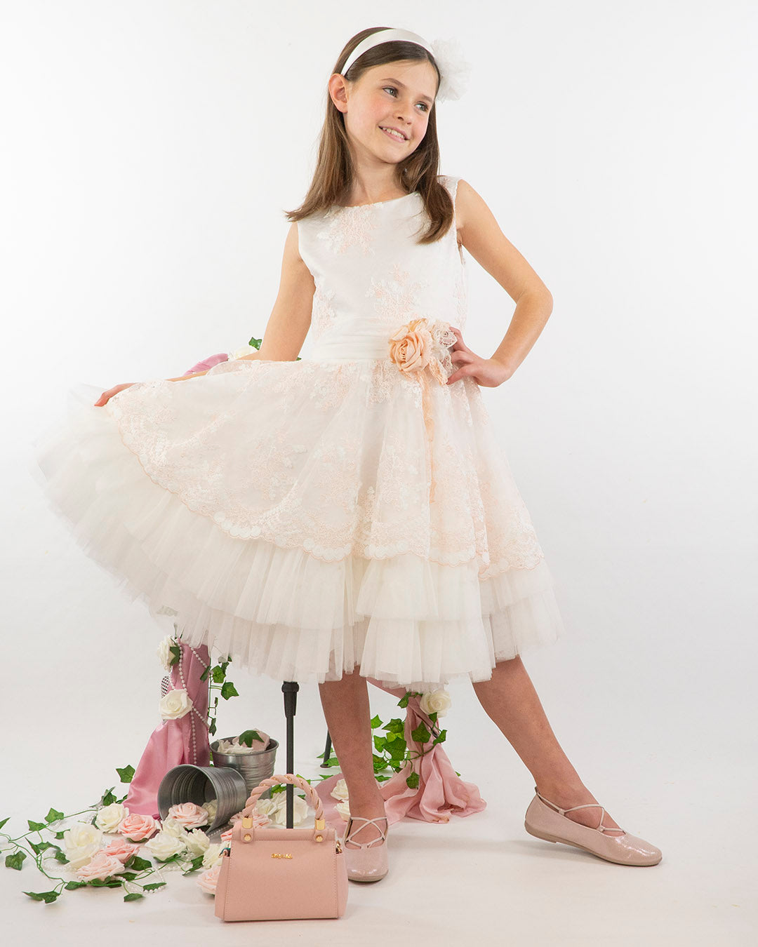 Abito con tulle a balze e pizzo ricamato Mimilù