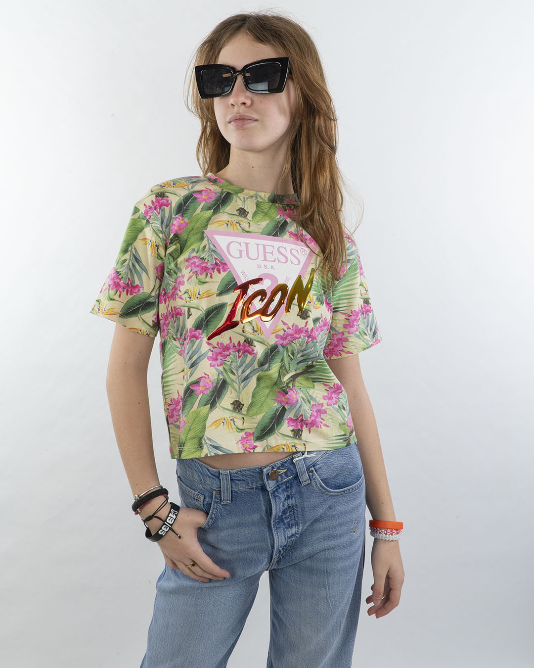 T-shirt a fiori con logo