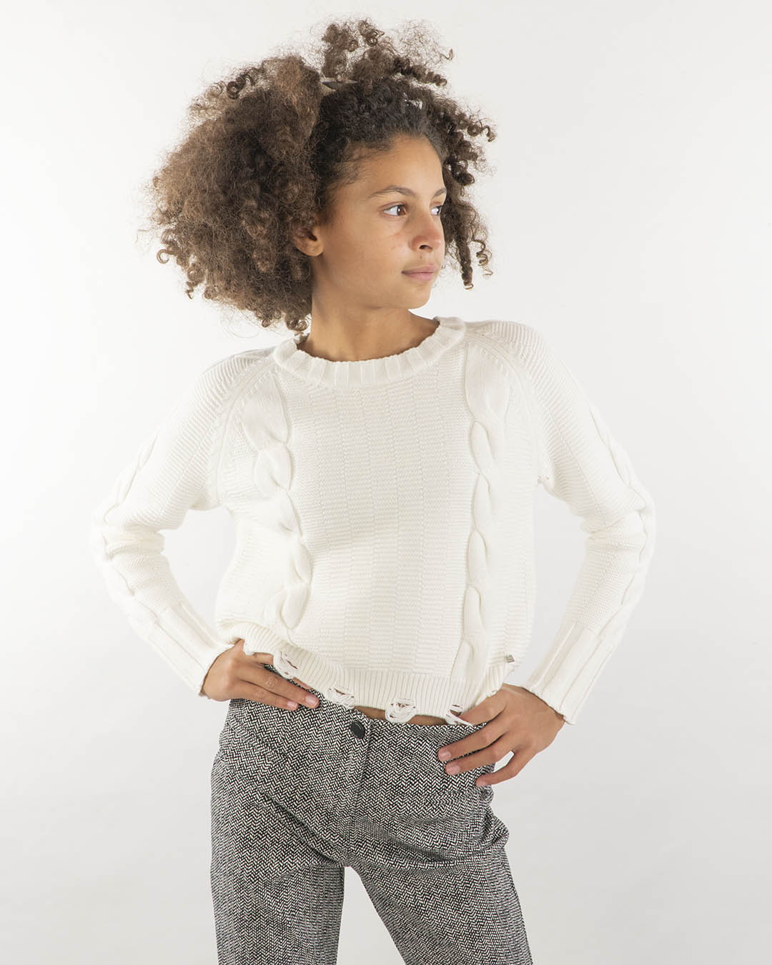 Maglioncino corto girocollo con trecce