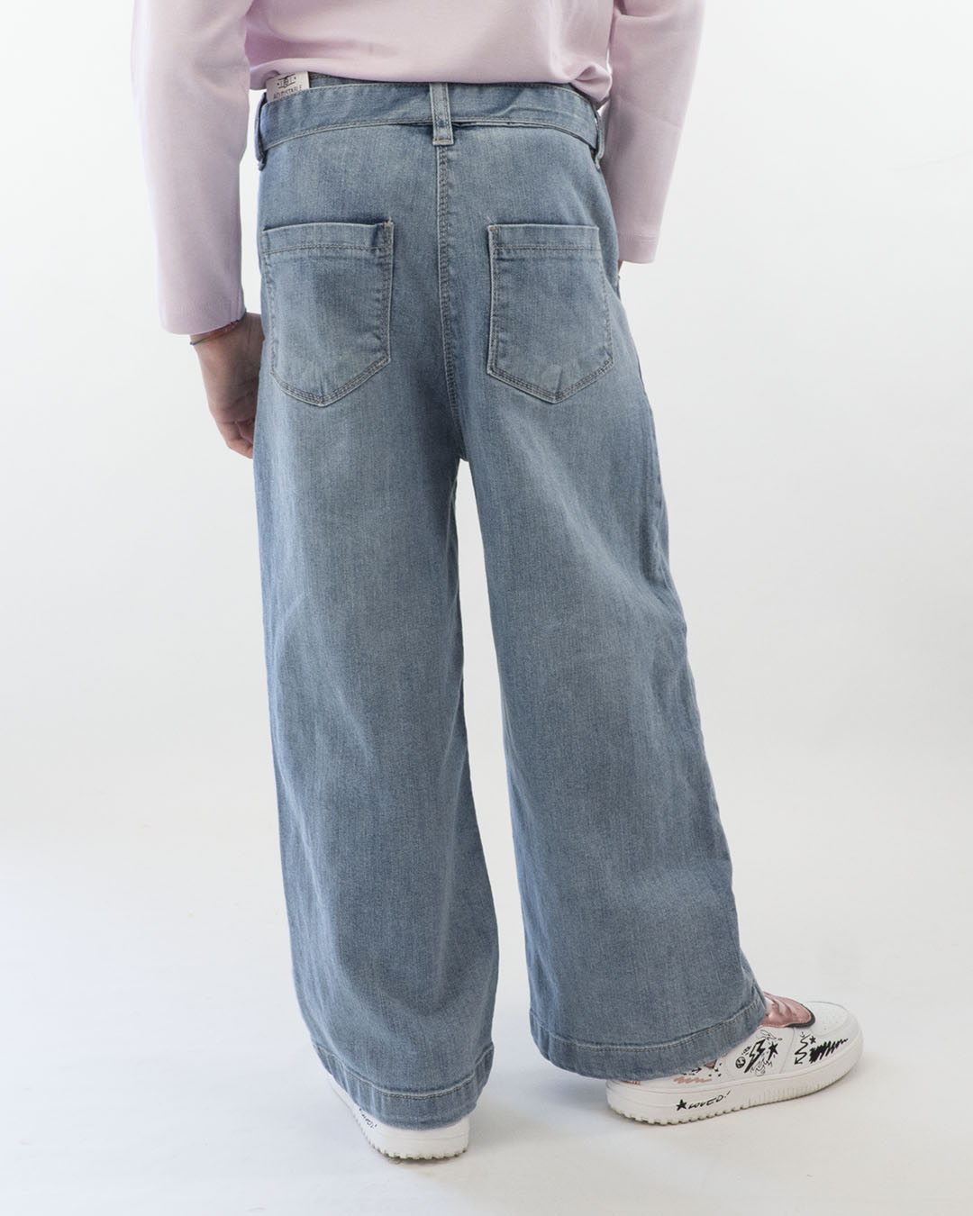 Jeans sfrangiato a zampa con cinturina I DO