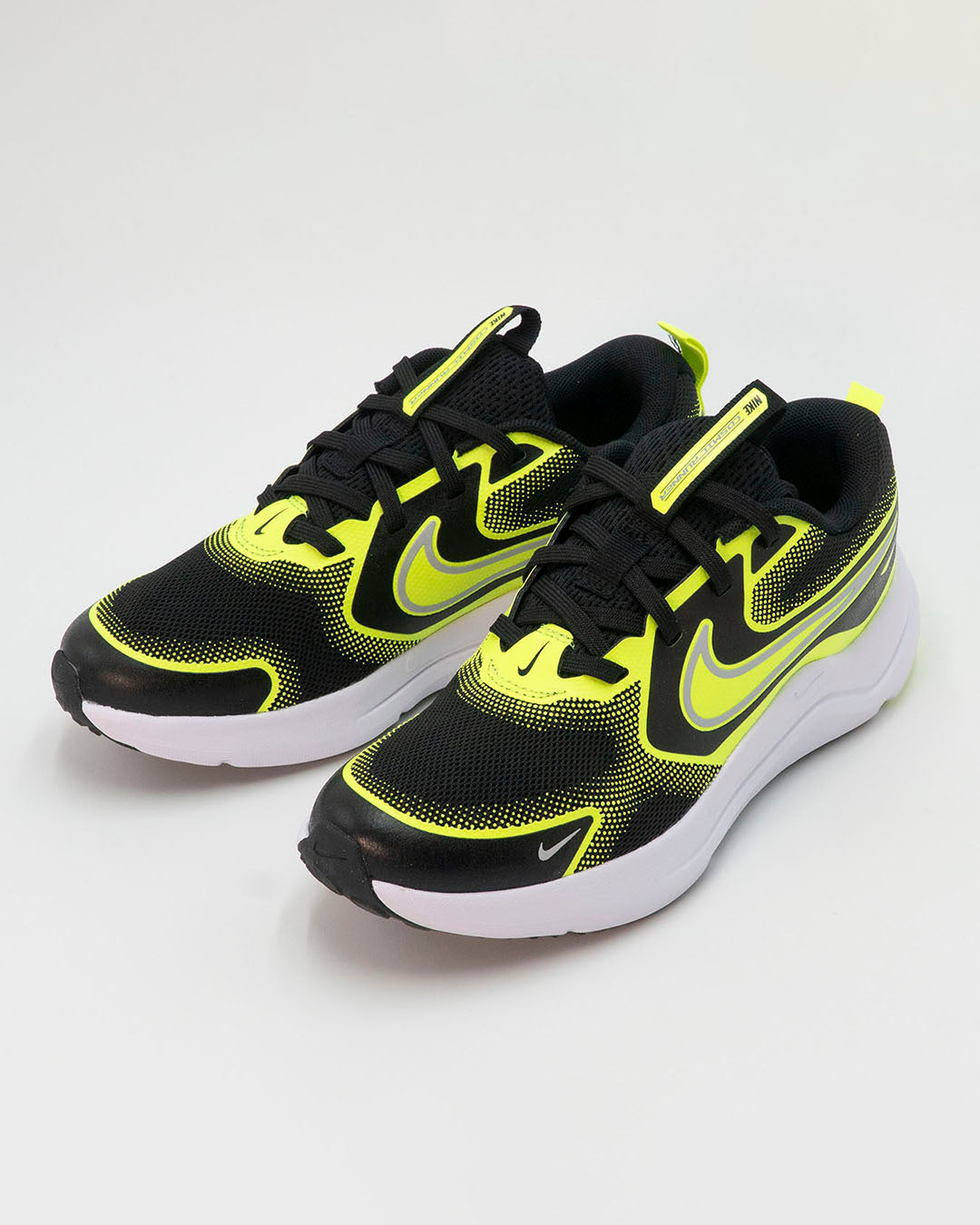 Scarpe running leggere con particolari fluo NIKE