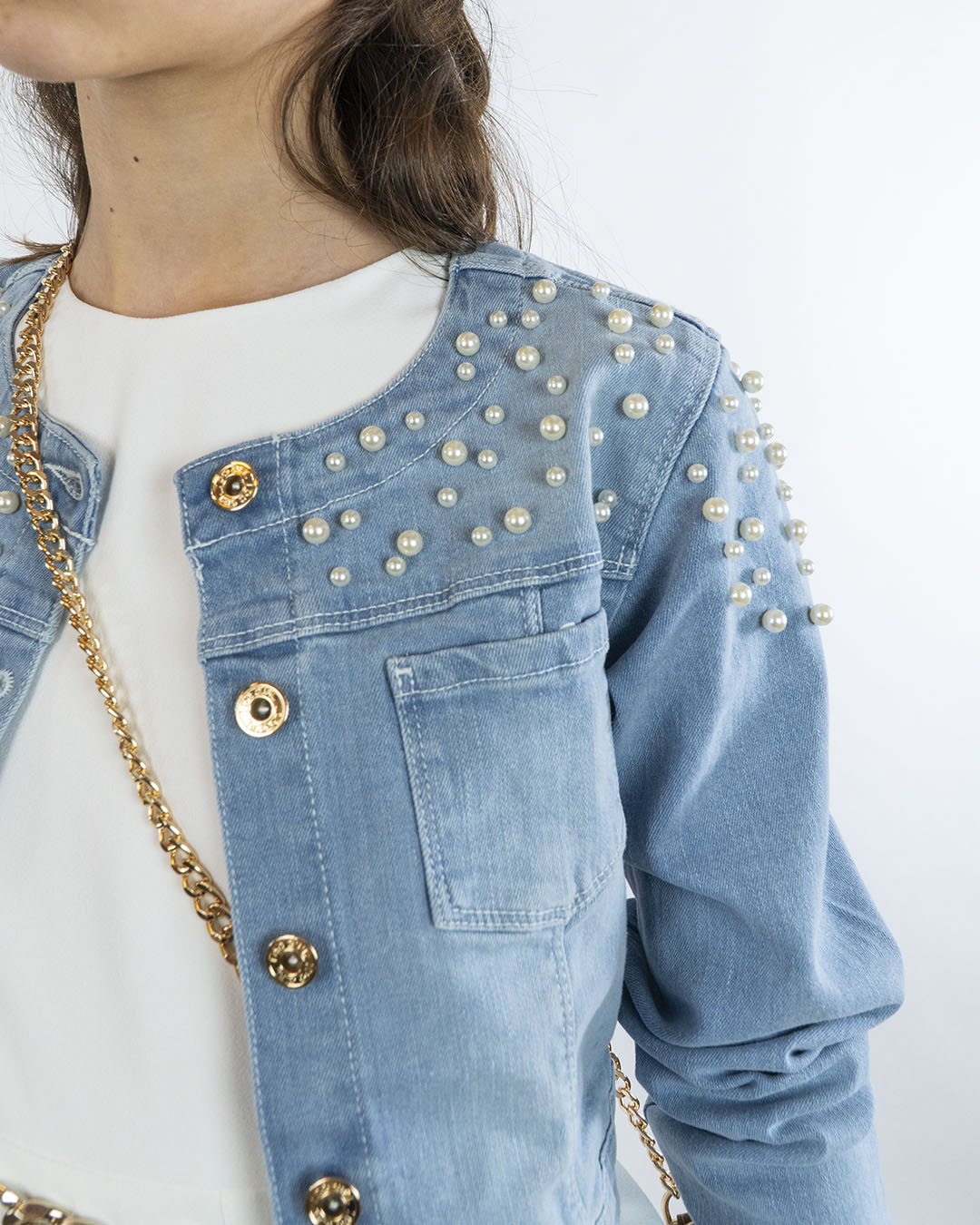 Giubbino in jeans con perle applicate i DO