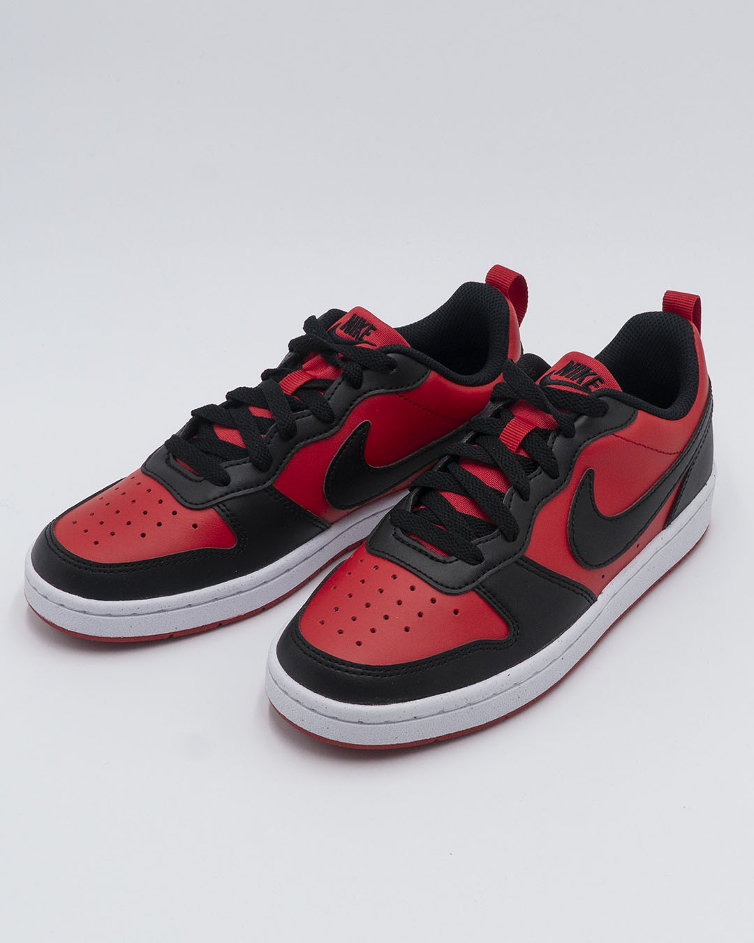 Scarpe rosso e nero con laccio NIKE