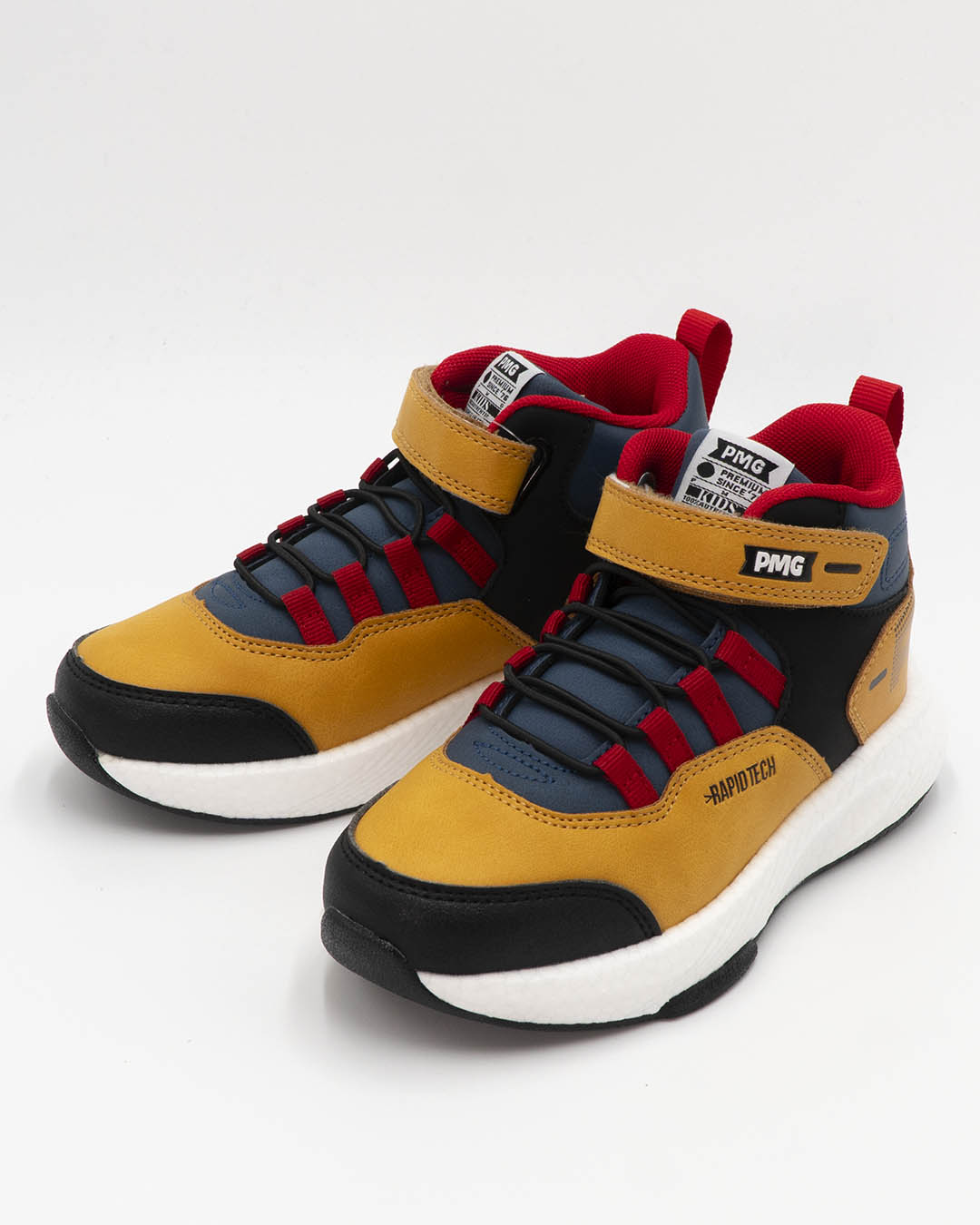 Scarpe alte con laccio elastico e strappo