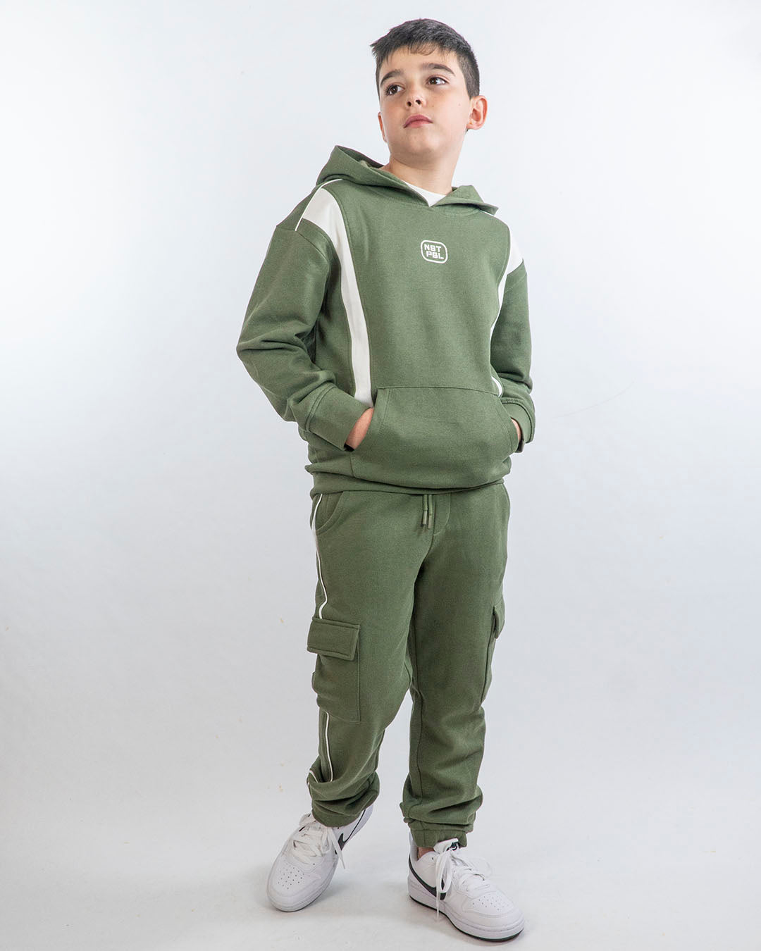 Tuta bicolor felpata con pantaloni cargo I DO