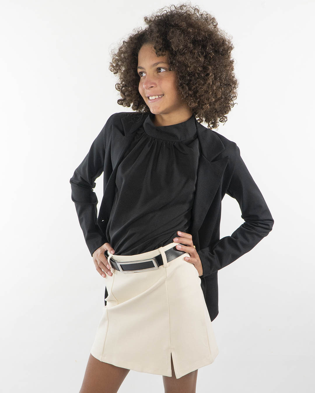 Gonna con spacchetti e cintura in ecopelle