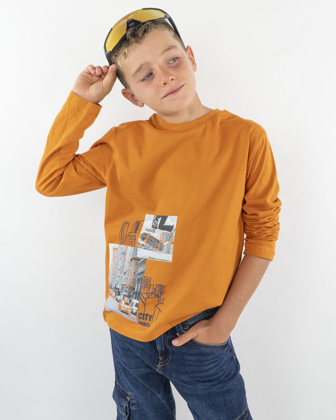 T-shirt manica lunga con skater MAYORAL