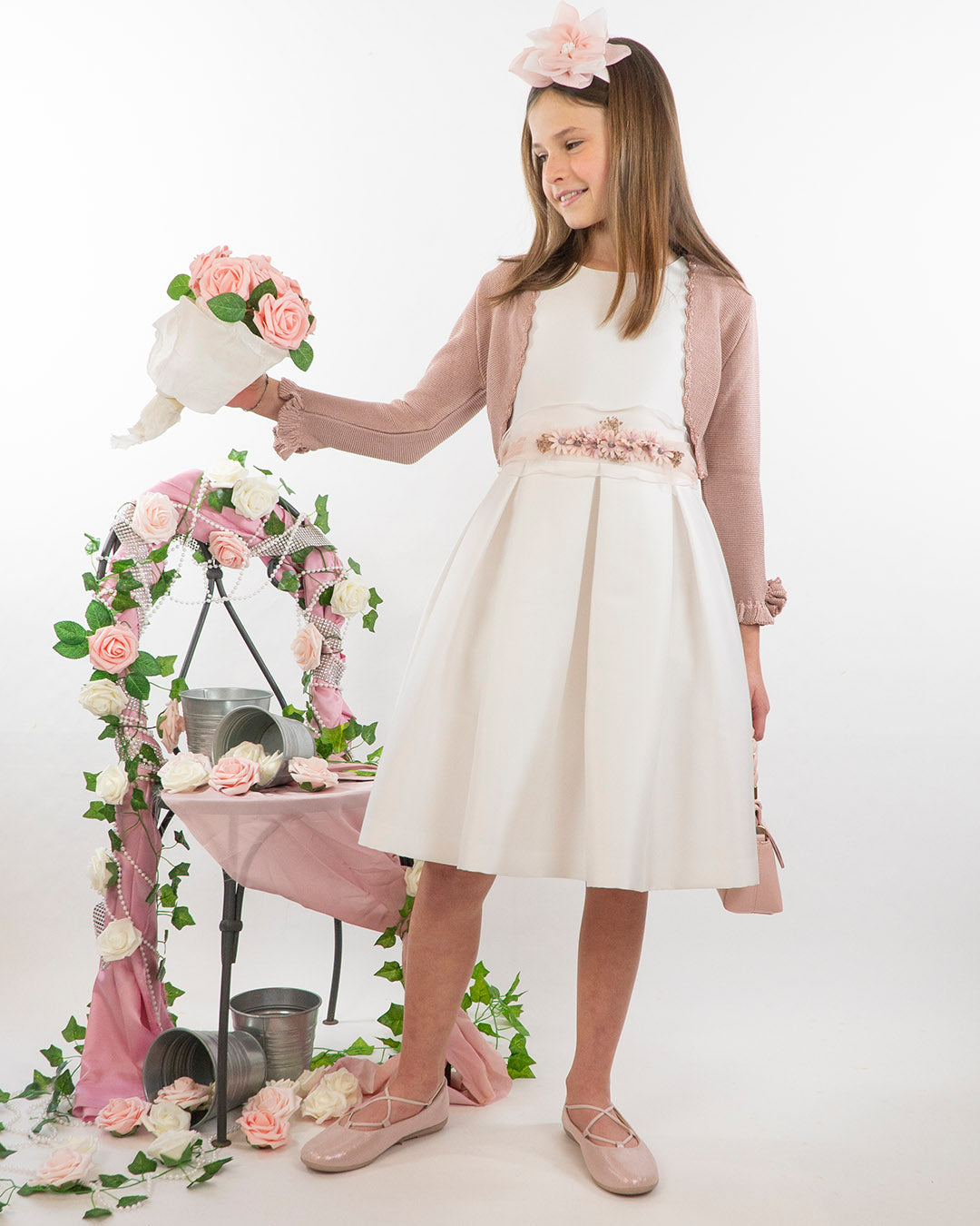 Abito con gonna ampia e cintura fiorata Mimilù