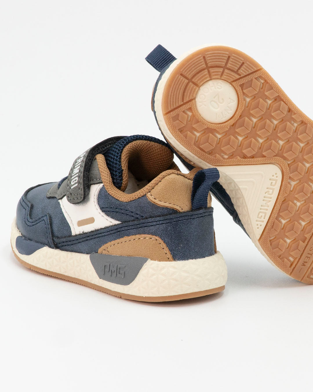 Scarpe con inserti bicolor e strappo PRIMIGI