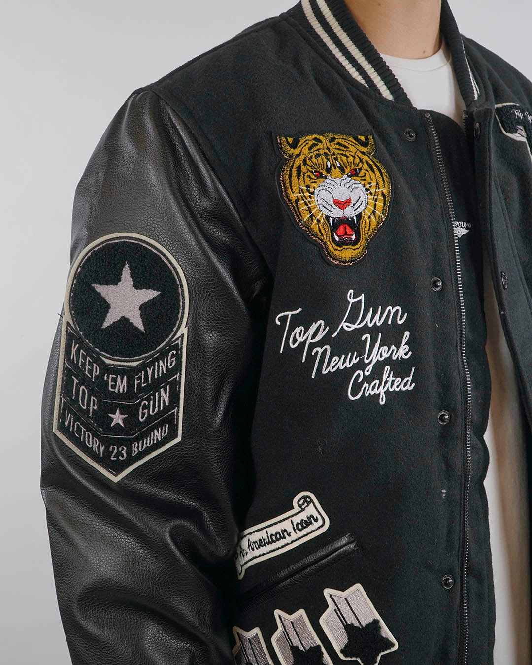 Bomber imbottito con tigre manica ecopelle Top gun