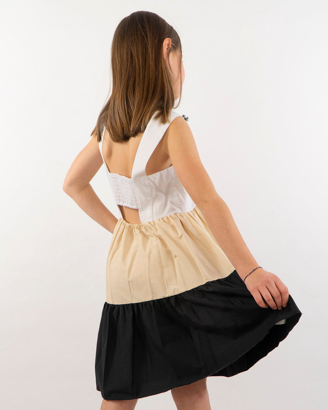 Abito a balze con spalline