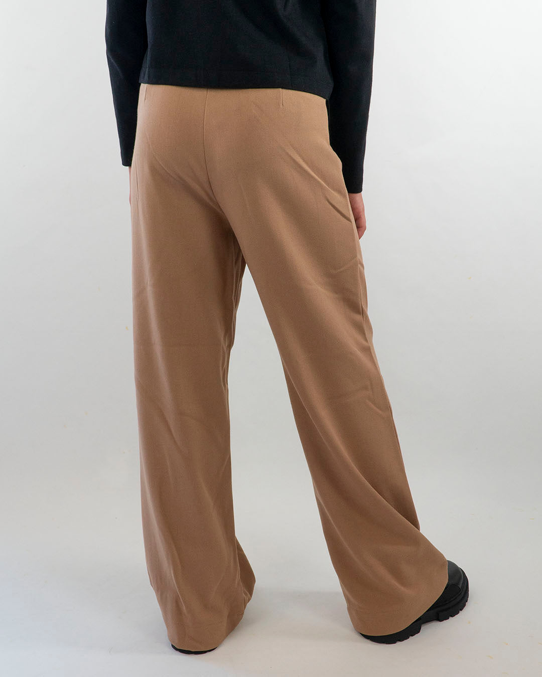 Pantaloni fluidi con pinces MAYORAL