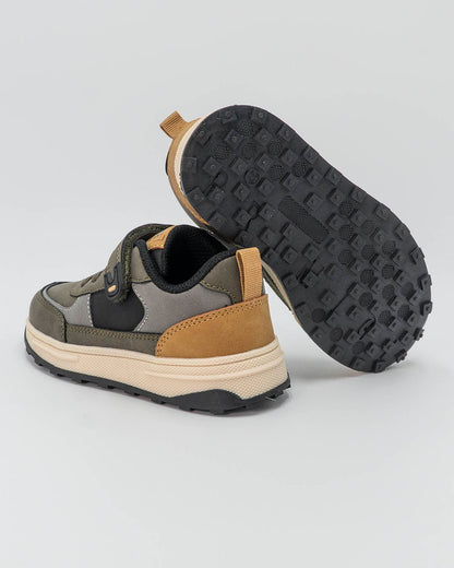 Scarpe in ecopelle con inserti multicolor PRIMIGI