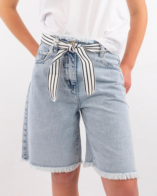 Bermuda in jeans sfrangiato con cintura I DO