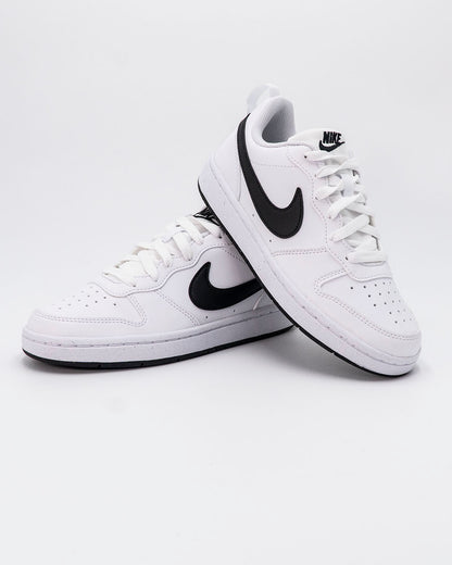 Scarpe bianche con swoosh nero NIKE