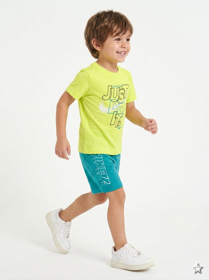 Completo 2 pz. con t-shirt fluo  NIKE