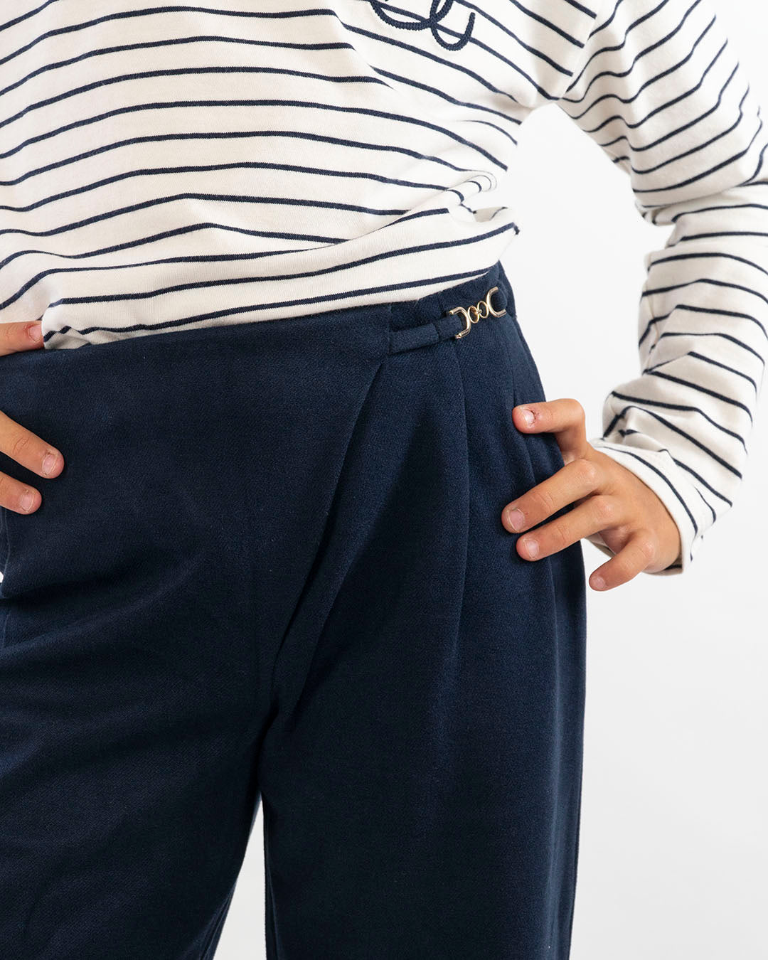 Pantaloni larghi con pinces e gancetto MAYORAL