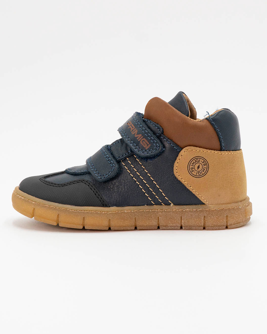 Scarpe bicolor con strappi