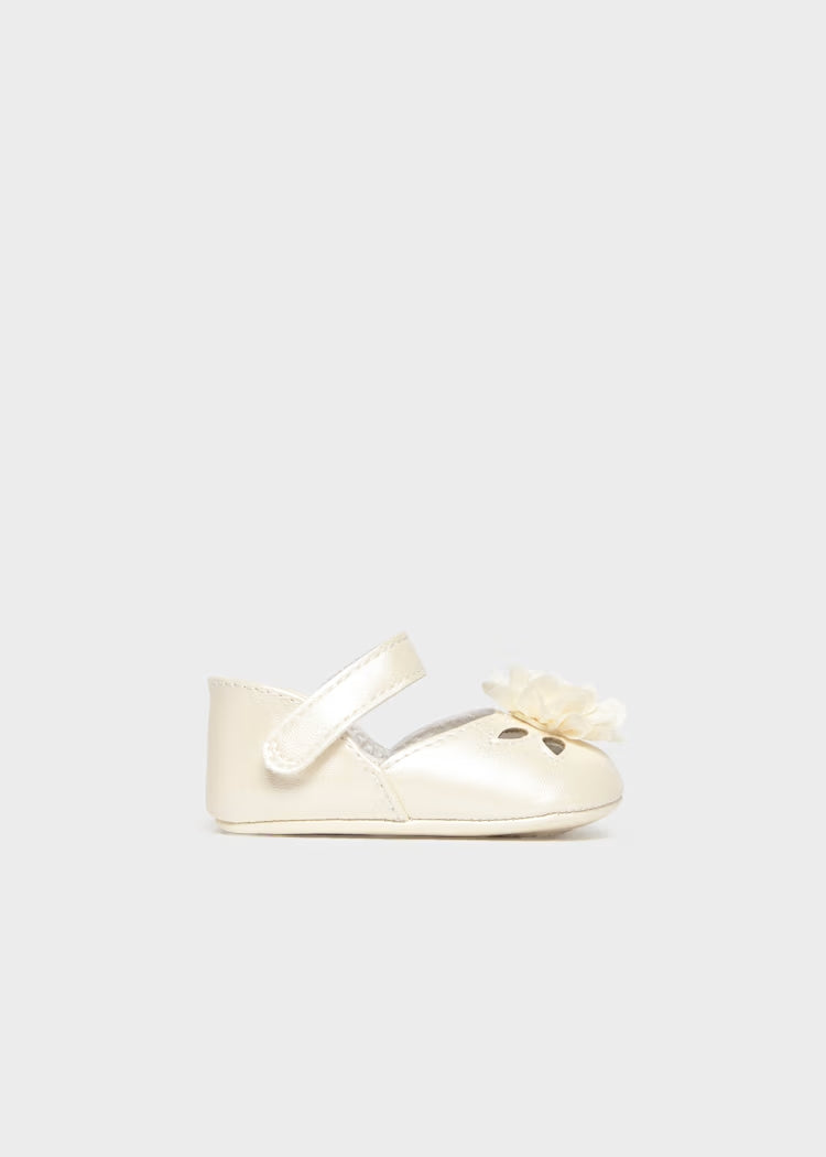 Scarpine con fiore MAYORAL