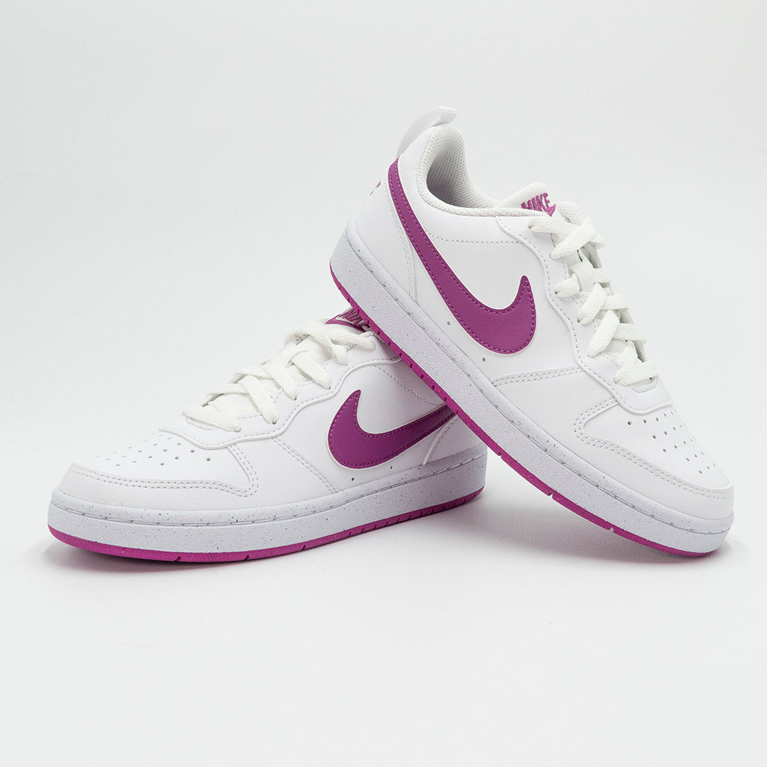 Scarpa con lacci e baffo viola NIKE