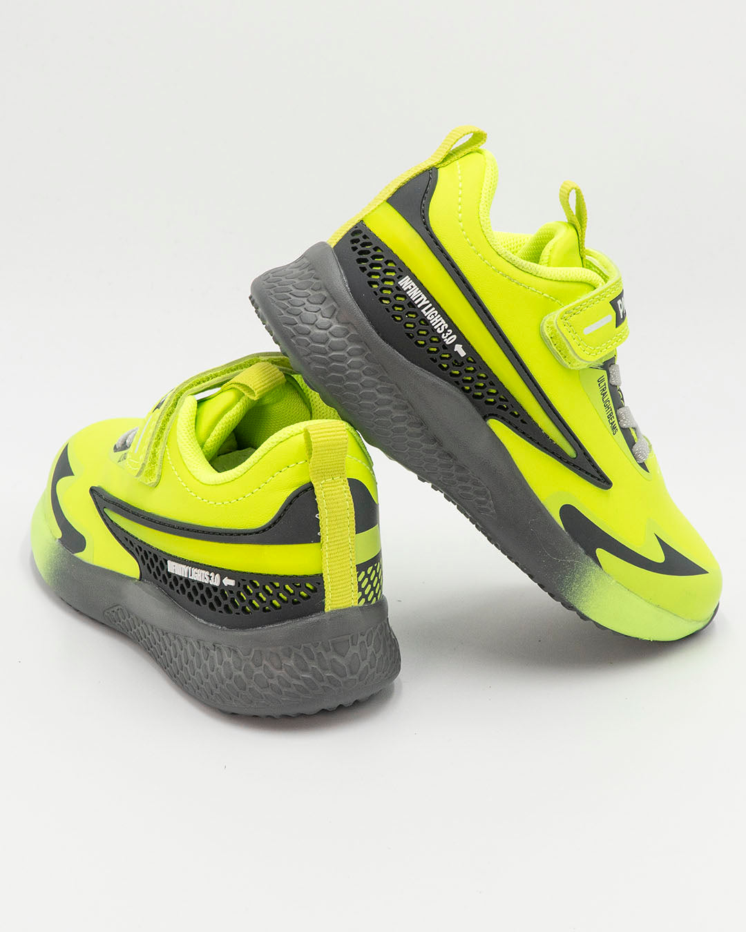 Scarpe con luci e strappo