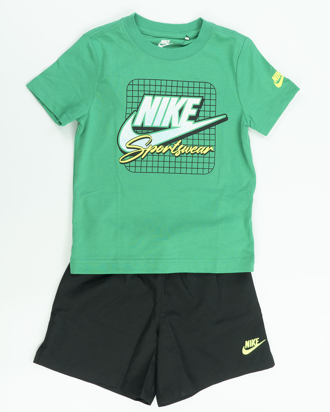 Completo 2 pz. con pantaloncino sintetico NIKE