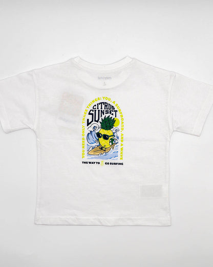 T-shirt manica corta con surf