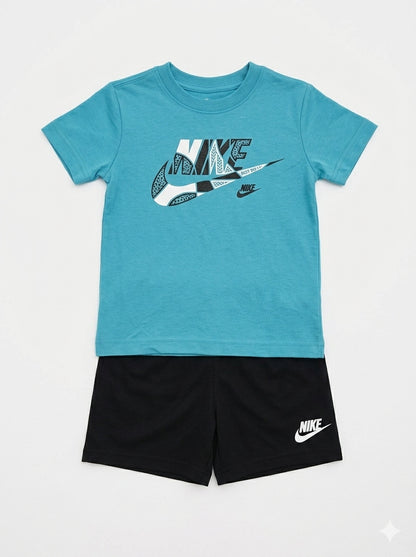 Completo 2 pezzi con logo traslucido NIKE