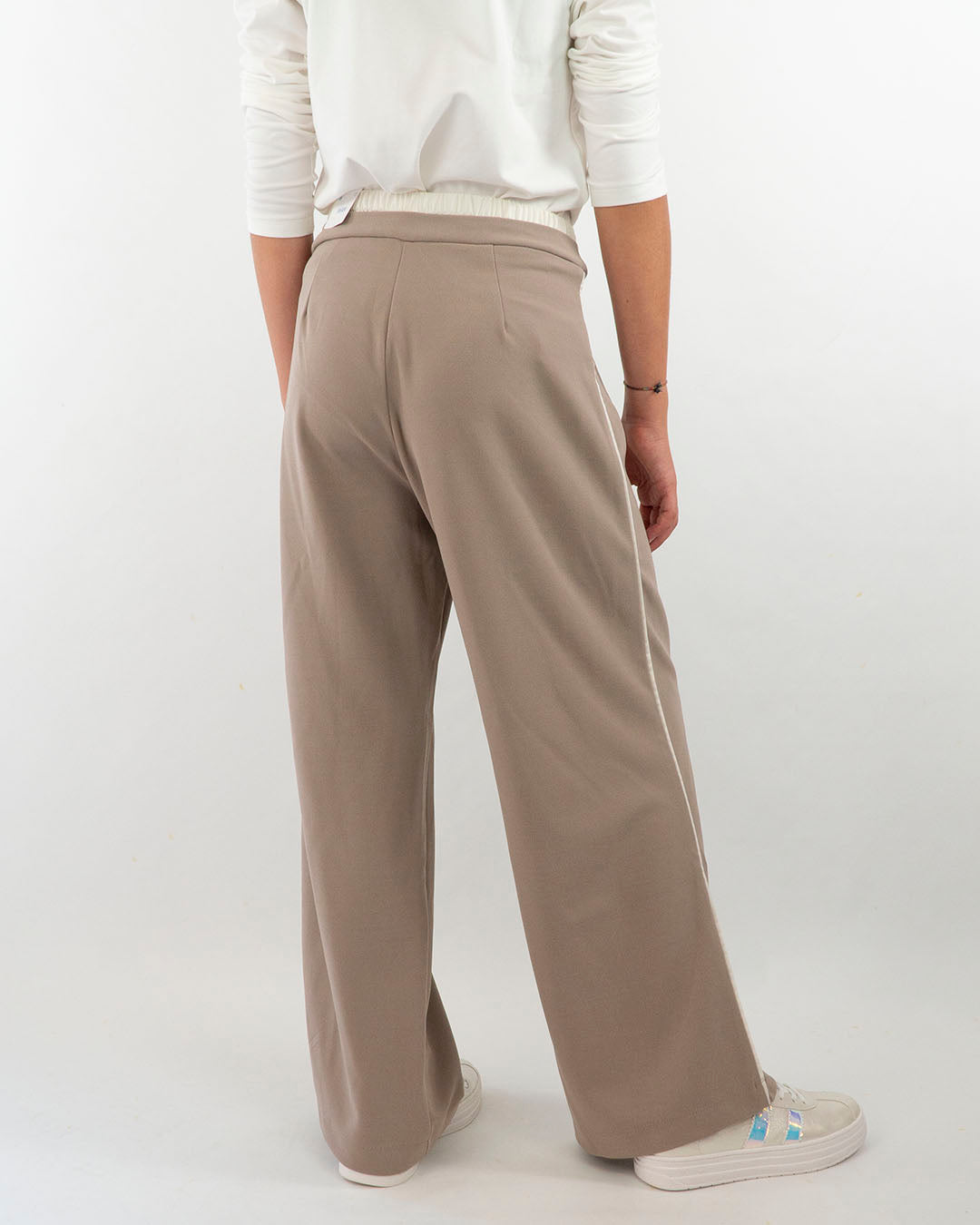 Pantaloni larghi elasticizzati con riga MAYORAL